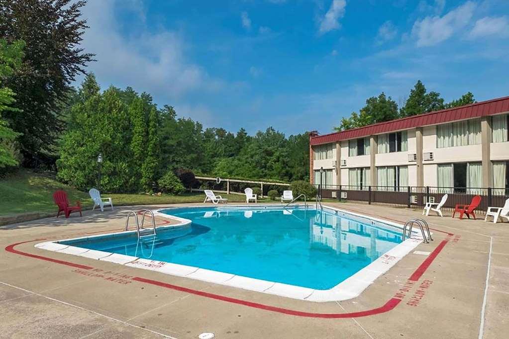 Days Inn By Wyndham Williamsport Einrichtungen foto